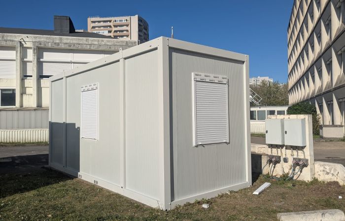 Conteneur de bureau 240x600 – Modèle spécial